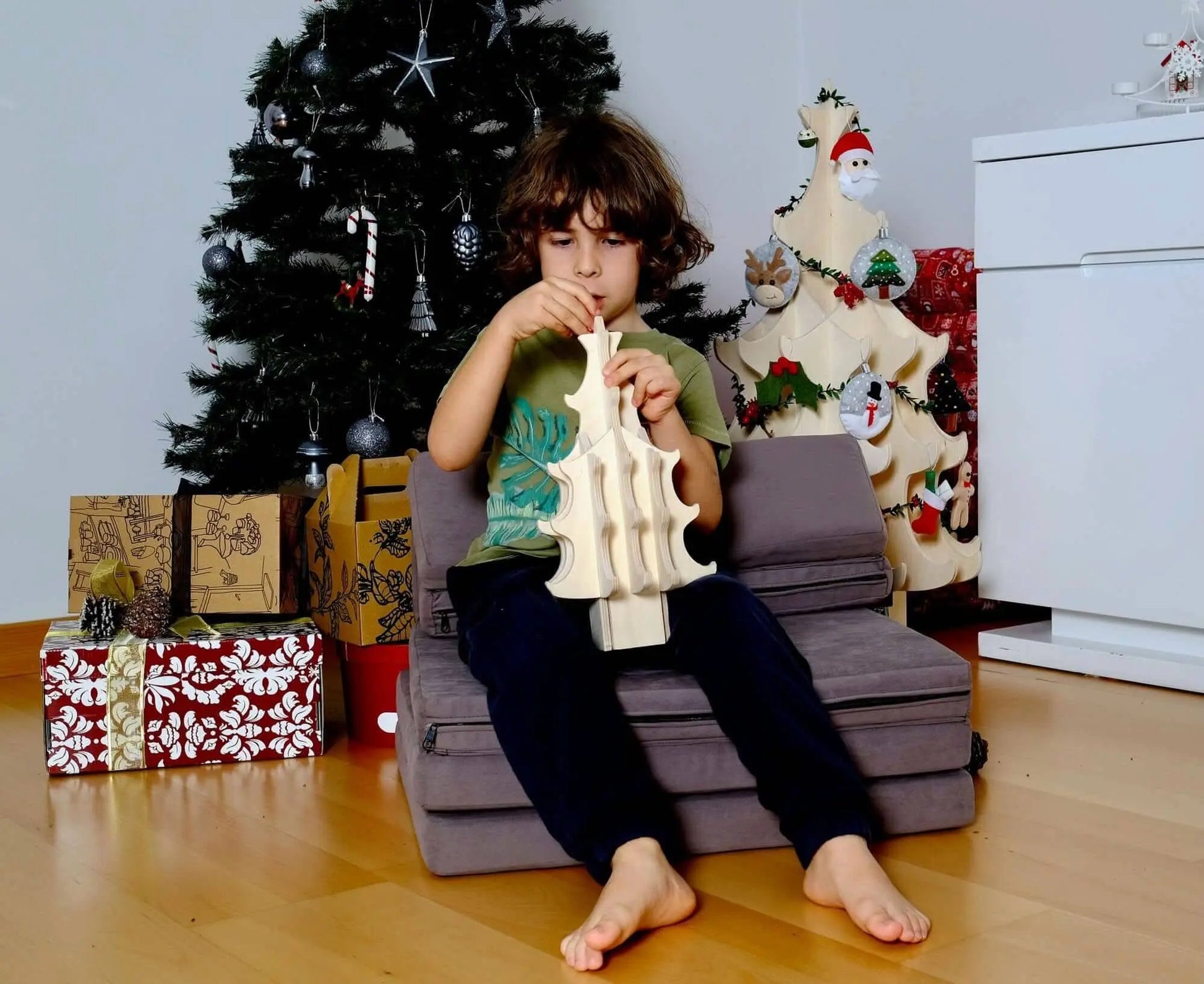 Pink 12V kids electric formula racing car with remote control toy vehicle | Montessori wooden Christmas tree with felt ornaments for kids decoration set | Small wooden Christmas